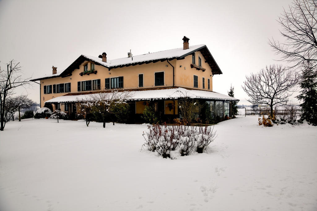 Cascina Papa Mora Villa Cellarengo Exterior photo